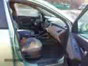 2013 Hyundai Tucson Limited z VIN KM8JUCAC2DU582647, wystawiony jako IAAI lot #43422083 z przebiegiem 145 178 mil mil oraz . Historia ofert i sprzedaży dostępna na DreamBid. Obrazek 5.