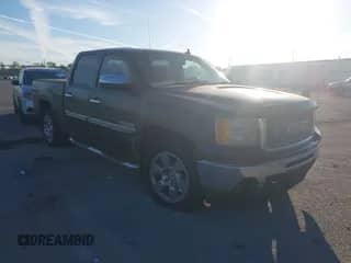 2011 GMC Sierra 1500 SLE z VIN 3GTP1VE03BG170224, wystawiony jako IAAI lot #43498412 z przebiegiem 213 811 mil mil oraz . Historia ofert i sprzedaży dostępna na DreamBid. Obrazek 1.