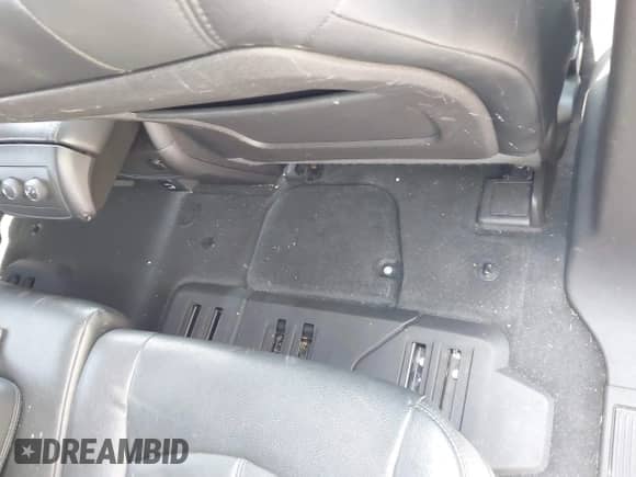 2017 Chevrolet Traverse LT with VIN 1GNKRGKD2HJ115431, listed as a IAAI auction lot 43246521 with 87,708 mi miles and . Bid and sale history available at DreamBid. Image 18.