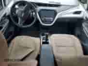 2020 Chevrolet Bolt EV LT z VIN 1G1FY6S08L4139835, wystawiony jako Copart lot #66684573 z przebiegiem 107 279 mil mil oraz . Historia ofert i sprzedaży dostępna na DreamBid. Obrazek 8.