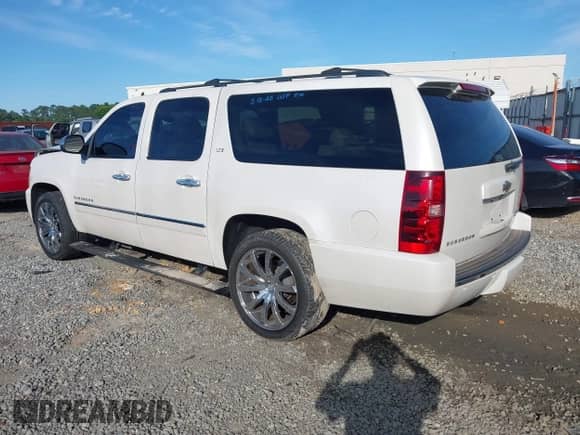 2010 Chevrolet Suburban LTZ z VIN 1GNUCKE00AR176516, wystawiony jako IAAI lot #42326903 z przebiegiem 189 777 mil mil oraz . Historia ofert i sprzedaży dostępna na DreamBid. Obrazek 3.