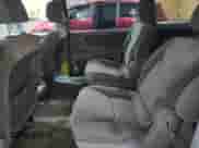 2010 Toyota Sienna CE z VIN 5TDKK4CC1AS316666, wystawiony jako Copart lot #82277205 z przebiegiem 349 871 mil mil oraz Czysty tytuł • Clean title. Historia ofert i sprzedaży dostępna na DreamBid. Obrazek 11.