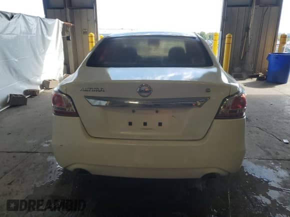2015 Nissan Altima SL с VIN 1N4AL3AP2FN301735, выставлен на аукционе Copart как лот 84059615 с пробегом 160 312 миль миль и Списание • Salvage title. История ставок и продаж доступна на DreamBid. Изображение 6.