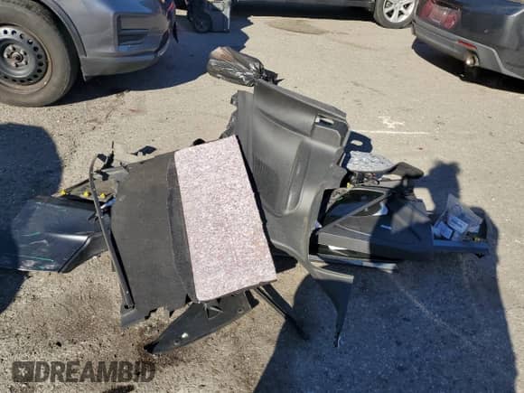 2017 Chevrolet Camaro 2LT z VIN 1G1FD1RSXH0116352, wystawiony jako Copart lot #86490215 z przebiegiem 96 538 mil mil oraz Szkoda całkowita • Salvage title. Historia ofert i sprzedaży dostępna na DreamBid. Obrazek 12.
