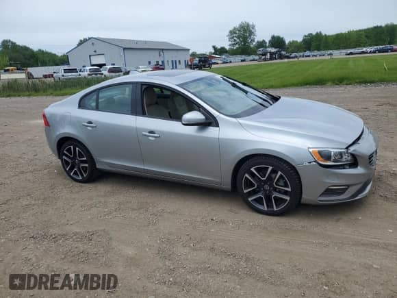 2018 Volvo S60 Dynamic с VIN YV140MTL4J2453391, выставлен на аукционе Copart как лот 57876055 с пробегом 49 978 миль миль и Списание • Salvage title. История ставок и продаж доступна на DreamBid. Изображение 4.
