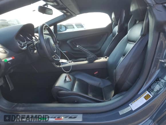2013 Lamborghini Gallardo с VIN ZHWGU6AU7DLA12927, выставлен на аукционе Copart как лот 55624325 с пробегом 34 760 миль миль и Списание • Salvage title. История ставок и продаж доступна на DreamBid. Изображение 7.