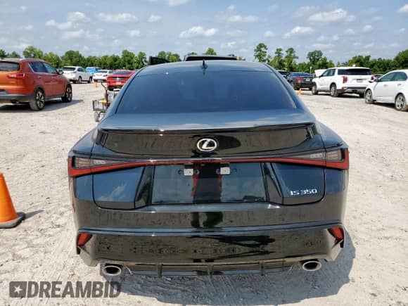 2024 Lexus IS 350 F Sport z VIN JTHBZ1B22R5077955, wystawiony jako Copart lot #71789835 z przebiegiem 13 820 mil mil oraz Szkoda całkowita • Salvage title. Historia ofert i sprzedaży dostępna na DreamBid. Obrazek 6.