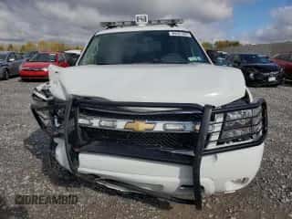 2011 Chevrolet Suburban с VIN 1GNWK5EG5BR231313, выставлен на аукционе Copart как лот 84421955 с пробегом 13 153 миль миль и Списание • Salvage title. История ставок и продаж доступна на DreamBid. Изображение 5.
