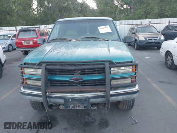 1995 Chevrolet Silverado 1500 with VIN 2GCEK19Z3S1169329, listed as a IAAI auction lot 42687311 with 170,818 mi miles and . Bid and sale history available at DreamBid. Image 6.