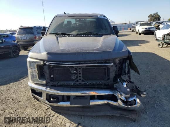 2019 Ford F-250 XL with VIN 1FT7W2BT4KED28611, listed as a Copart auction lot 70320705 with 108,167 mi miles and Salvage title. Bid and sale history available at DreamBid. Image 5.