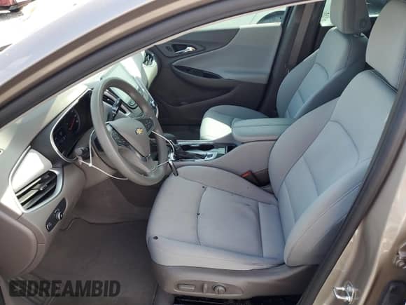 2024 Chevrolet Malibu LT z VIN 1G1ZD5ST1RF115287, wystawiony jako Copart lot #83792055 z przebiegiem 11 772 mil mil oraz Szkoda całkowita • Salvage title. Historia ofert i sprzedaży dostępna na DreamBid. Obrazek 7.