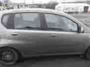 2008 Chevrolet Aveo LS z VIN KL1TD66658B110470, wystawiony jako IAAI lot #41802890 z przebiegiem 116 376 mil mil oraz . Historia ofert i sprzedaży dostępna na DreamBid. Obrazek 13.