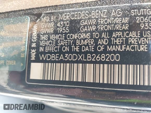 1990 Mercedes-Benz 300 E with VIN WDBEA30DXLB268200, listed as a IAAI auction lot 42595545 with 135,418 mi miles and . Bid and sale history available at DreamBid. Image 9.