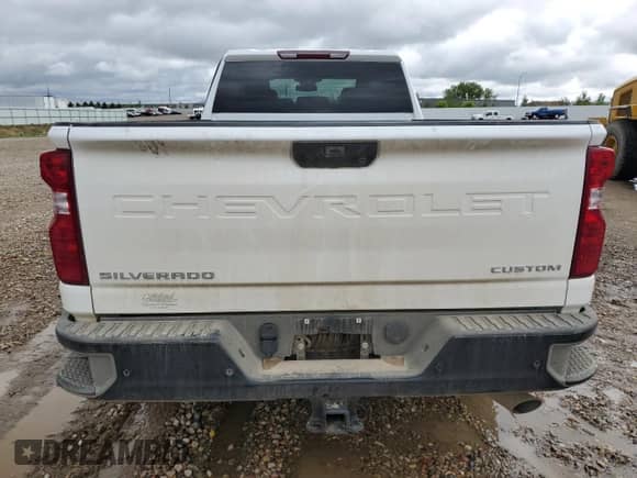 2025 Chevrolet Silverado 2500HD Custom z VIN 1GC4KME79SF235389, wystawiony jako Copart lot #57591905 z przebiegiem 6 930 mil mil oraz Szkoda całkowita • Salvage title. Historia ofert i sprzedaży dostępna na DreamBid. Obrazek 6.