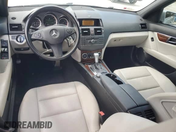 2010 Mercedes-Benz C 300 Sport с VIN WDDGF5EB9AR094712, выставлен на аукционе Copart как лот 69847075 с пробегом 96 022 миль миль и Списание • Salvage title. История ставок и продаж доступна на DreamBid. Изображение 8.