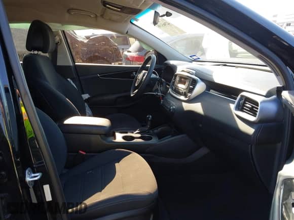 2016 Kia Sorento LX with VIN 5XYPG4A35GG146280, listed as a IAAI auction lot 42965198 with 43,441 mi miles and . Bid and sale history available at DreamBid. Image 5.