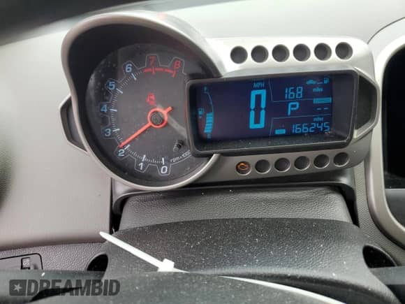 2016 Chevrolet Sonic LS с VIN 1G1JA5SG0G4111801, выставлен на аукционе Copart как лот 61747815 с пробегом 166 245 миль миль и Списание • Salvage title. История ставок и продаж доступна на DreamBid. Изображение 9.