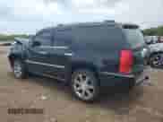 2010 Cadillac Escalade Premium z VIN 1GYUKCEF8AR290019, wystawiony jako Copart lot #64218795 z przebiegiem 239 540 mil mil oraz Szkoda całkowita • Salvage title. Historia ofert i sprzedaży dostępna na DreamBid. Obrazek 2.