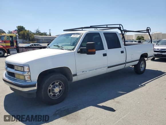 1998 Chevrolet Silverado 3500 z VIN 1GCGC33J7WF006525, wystawiony jako Copart lot #70394365 z przebiegiem 153 622 mil mil oraz Szkoda całkowita • Salvage title. Historia ofert i sprzedaży dostępna na DreamBid. Obrazek 1.