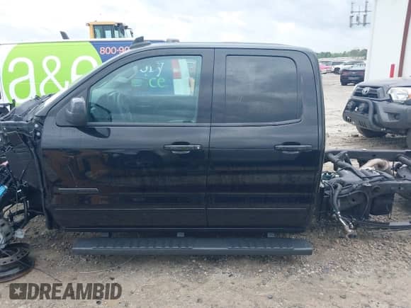 2018 GMC Sierra 1500 with VIN 1GTR1LEC8JZ350188, listed as a IAAI auction lot 41963986 with Not provided miles and . Bid and sale history available at DreamBid. Image 14.