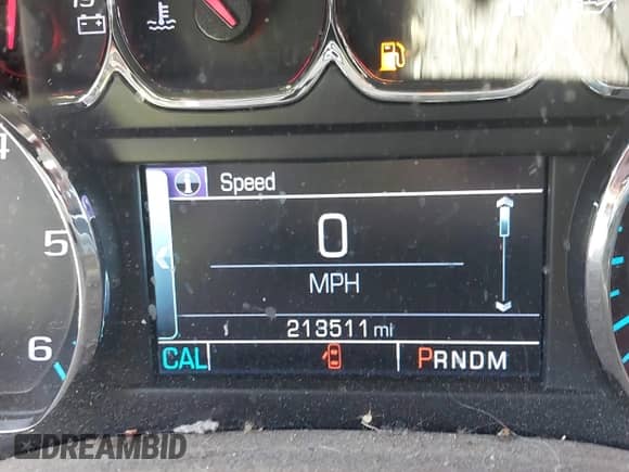 2015 Chevrolet Silverado 1500 LT z VIN 1GCVKREH1FZ194142, wystawiony jako IAAI lot #43016369 z przebiegiem 213 511 mil mil oraz . Historia ofert i sprzedaży dostępna na DreamBid. Obrazek 7.