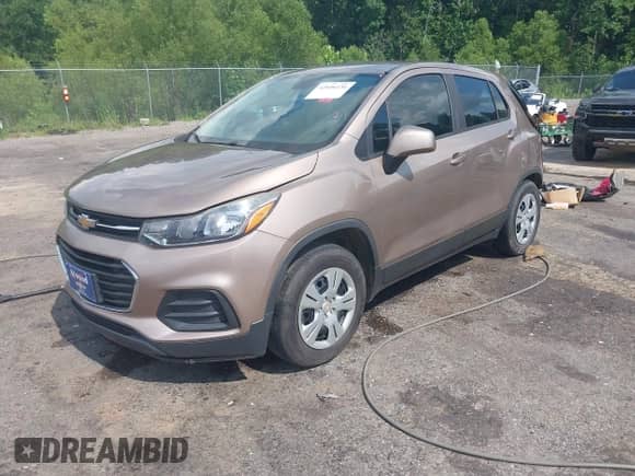 2018 Chevrolet Trax LS с VIN 3GNCJKSB6JL308449, выставлен на аукционе IAAI как лот 42606136 с пробегом 148 398 миль миль и . История ставок и продаж доступна на DreamBid. Изображение 2.