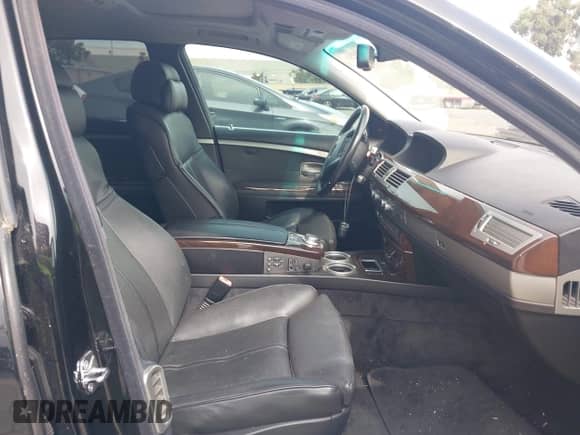 2007 BMW 7 Series 750Li with VIN WBAHN83527DT72028, listed as a IAAI auction lot 43374259 with 94,861 mi miles and . Bid and sale history available at DreamBid. Image 5.