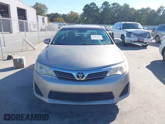 2014 Toyota Camry LE z VIN 4T1BF1FK9EU838965, wystawiony jako IAAI lot #43459350 z przebiegiem 255 212 mil mil oraz . Historia ofert i sprzedaży dostępna na DreamBid. Obrazek 12.