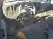 2005 Chevrolet Silverado 1500 z VIN 1GCEC14V85Z152121, wystawiony jako Copart lot #49005945 z przebiegiem 323 251 mil mil oraz Szkoda całkowita • Salvage title. Historia ofert i sprzedaży dostępna na DreamBid. Obrazek 8.