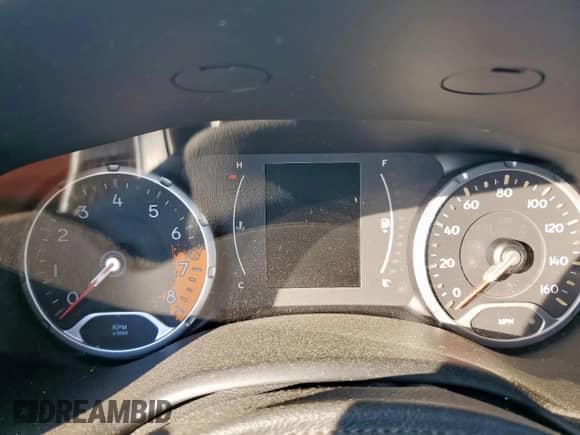 2017 Jeep Renegade Latitude с VIN ZACCJABB3HPE94245, выставлен на аукционе Copart как лот 85098705 с пробегом Не указан миль и Списание • Salvage title. История ставок и продаж доступна на DreamBid. Изображение 9.