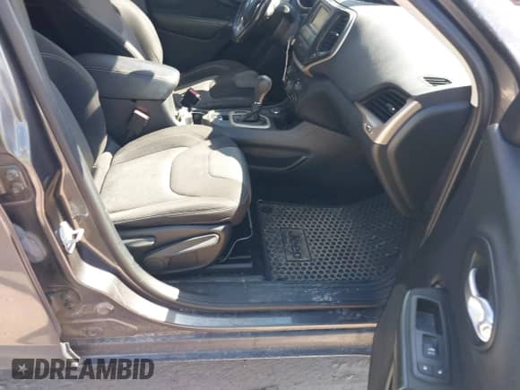 2014 Jeep Cherokee Latitude с VIN 1C4PJMCB5EW257479, выставлен на аукционе IAAI как лот 43254730 с пробегом 255 621 миль миль и . История ставок и продаж доступна на DreamBid. Изображение 5.
