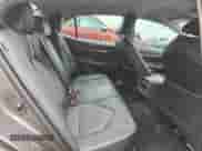 2020 Toyota Camry SE z VIN 4T1M11AKXLU962447, wystawiony jako Copart lot #89796125 z przebiegiem 74 822 mil mil oraz Szkoda całkowita • Salvage title. Historia ofert i sprzedaży dostępna na DreamBid. Obrazek 10.