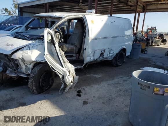 2000 Chevrolet Express Cargo с VIN 1GCEG15M9Y1157115, выставлен на аукционе Copart как лот 79003764 с пробегом Не указан миль и На запчасти • Non repairable. История ставок и продаж доступна на DreamBid. Изображение 1.