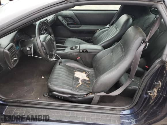 2001 Chevrolet Camaro Z28 z VIN 2G1FP22G612147069, wystawiony jako Copart lot #73598774 z przebiegiem 84 473 mil mil oraz Nie do naprawy • Non repairable. Historia ofert i sprzedaży dostępna na DreamBid. Obrazek 7.