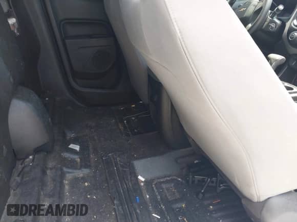 2018 Chevrolet Colorado 2WD Work Truck с VIN 1GCHSBEA8J1308314, выставлен на аукционе IAAI как лот 42965015 с пробегом 177 850 миль миль и . История ставок и продаж доступна на DreamBid. Изображение 8.