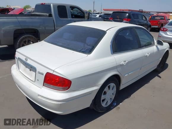 2004 Hyundai Sonata z VIN KMHWF25S04A940213, wystawiony jako IAAI lot #36273504 z przebiegiem 97 294 mil mil oraz . Historia ofert i sprzedaży dostępna na DreamBid. Obrazek 4.