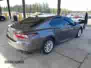 2023 Toyota Camry LE z VIN 4T1R11AK8PU778832, wystawiony jako IAAI lot #43357249 z przebiegiem 48 622 mil mil oraz . Historia ofert i sprzedaży dostępna na DreamBid. Obrazek 4.