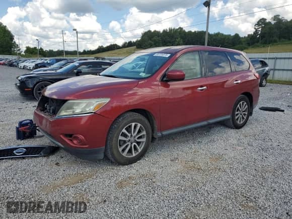 2015 Nissan Pathfinder S z VIN 5N1AR2MN2FC641777, wystawiony jako Copart lot #68724075 z przebiegiem 131 192 mil mil oraz Szkoda całkowita • Salvage title. Historia ofert i sprzedaży dostępna na DreamBid. Obrazek 1.