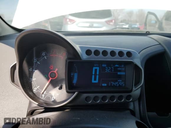 2012 Chevrolet Sonic LS с VIN 1G1JB5SH0C4176227, выставлен на аукционе Copart как лот 47418645 с пробегом 174 595 миль миль и Чистый • Clean title. История ставок и продаж доступна на DreamBid. Изображение 9.