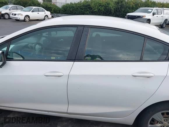 2018 Chevrolet Cruze LS with VIN 1G1BC5SM9J7143625, listed as a IAAI auction lot 43354611 with 278,299 mi miles and . Bid and sale history available at DreamBid. Image 14.