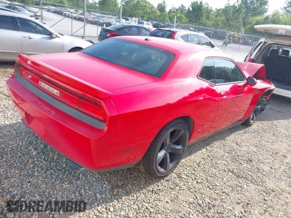 2014 Dodge Challenger R/T с VIN 2C3CDYBT2EH311301, выставлен на аукционе IAAI как лот 42740276 с пробегом 145 907 миль миль и . История ставок и продаж доступна на DreamBid. Изображение 4.