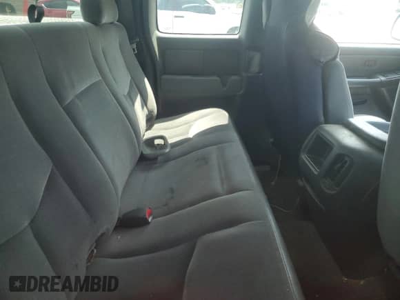 2005 GMC Sierra 1500 SLE z VIN 2GTEC19V951283205, wystawiony jako Copart lot #55248235 z przebiegiem Nie podano mil oraz Szkoda całkowita • Salvage title. Historia ofert i sprzedaży dostępna na DreamBid. Obrazek 10.