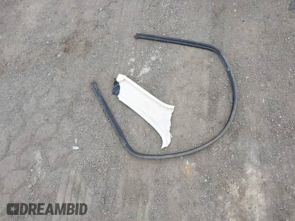 2004 Jeep Wrangler Sahara с VIN 1J4FA59S54P740417, выставлен на аукционе IAAI как лот 42382078 с пробегом 200 108 миль миль и . История ставок и продаж доступна на DreamBid. Изображение 12.