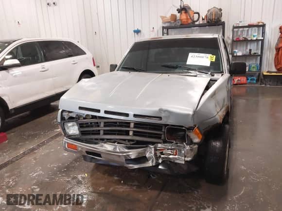 1990 Nissan Frontier с VIN 1N6SD11S7LC401368, выставлен на аукционе IAAI как лот 42300878 с пробегом 169 592 миль миль и . История ставок и продаж доступна на DreamBid. Изображение 6.