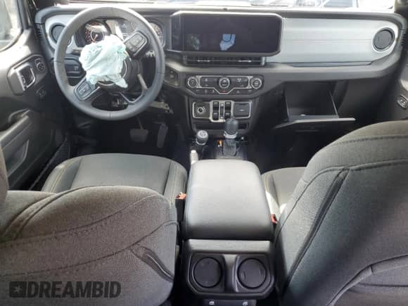 2025 Jeep Wrangler Sport S с VIN 1C4PJXDN6SW598914, выставлен на аукционе Copart как лот 70109965 с пробегом 3 675 миль миль и Чистый • Clean title. История ставок и продаж доступна на DreamBid. Изображение 8.