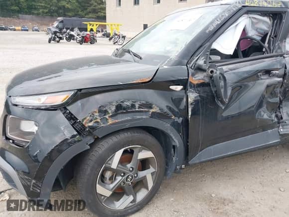 2022 Hyundai Venue SEL with VIN KMHRC8A38NU157163, listed as a IAAI auction lot 42874267 with 22,457 mi miles and . Bid and sale history available at DreamBid. Image 11.