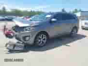 2017 Kia Sorento SX z VIN 5XYPKDA56HG242677, wystawiony jako IAAI lot #42244093 z przebiegiem 98 644 mil mil oraz . Historia ofert i sprzedaży dostępna na DreamBid. Obrazek 17.