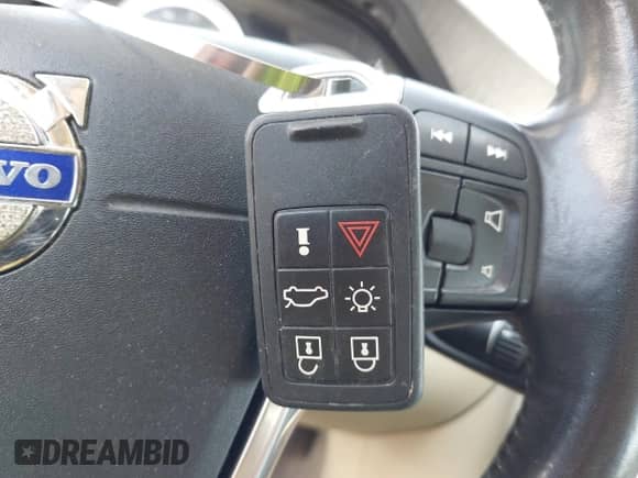 2012 Volvo S60 T5 с VIN YV1622FS1C2057349, выставлен на аукционе IAAI как лот 43264522 с пробегом 175 187 миль миль и . История ставок и продаж доступна на DreamBid. Изображение 11.