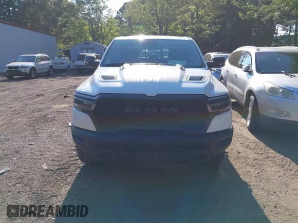 2025 Ram 1500 Rebel z VIN 1C6SRFLP2SN581797, wystawiony jako IAAI lot #43061676 z przebiegiem 25 190 mil mil oraz . Historia ofert i sprzedaży dostępna na DreamBid. Obrazek 12.