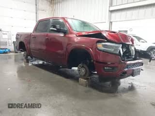 2022 Ram 1500 Limited z VIN 1C6SRFHT5NN116327, wystawiony jako IAAI lot #42722397 z przebiegiem Nie podano mil oraz . Historia ofert i sprzedaży dostępna na DreamBid. Obrazek 1.